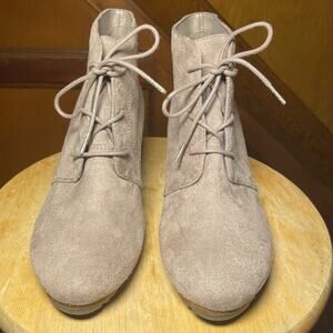 Dr. Scholl's - Dakota Women Ankle Boots - Stucco- Size 7.5M - Minimal Use